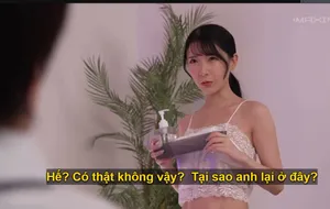Nữ sinh 18 tuổi bị bắt giữ để cô giáo kiểm tra mông mình