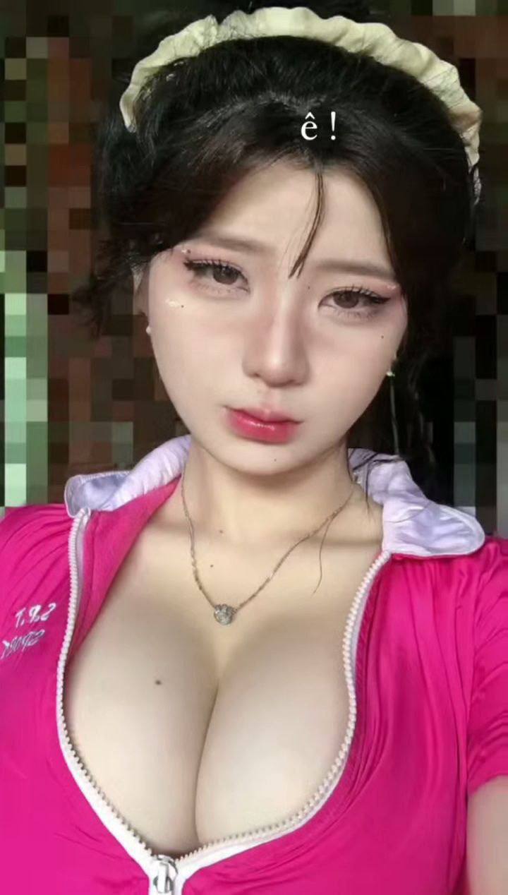 Em kế nghiện game đến mức anh trai làm gì cũng không quan tâm