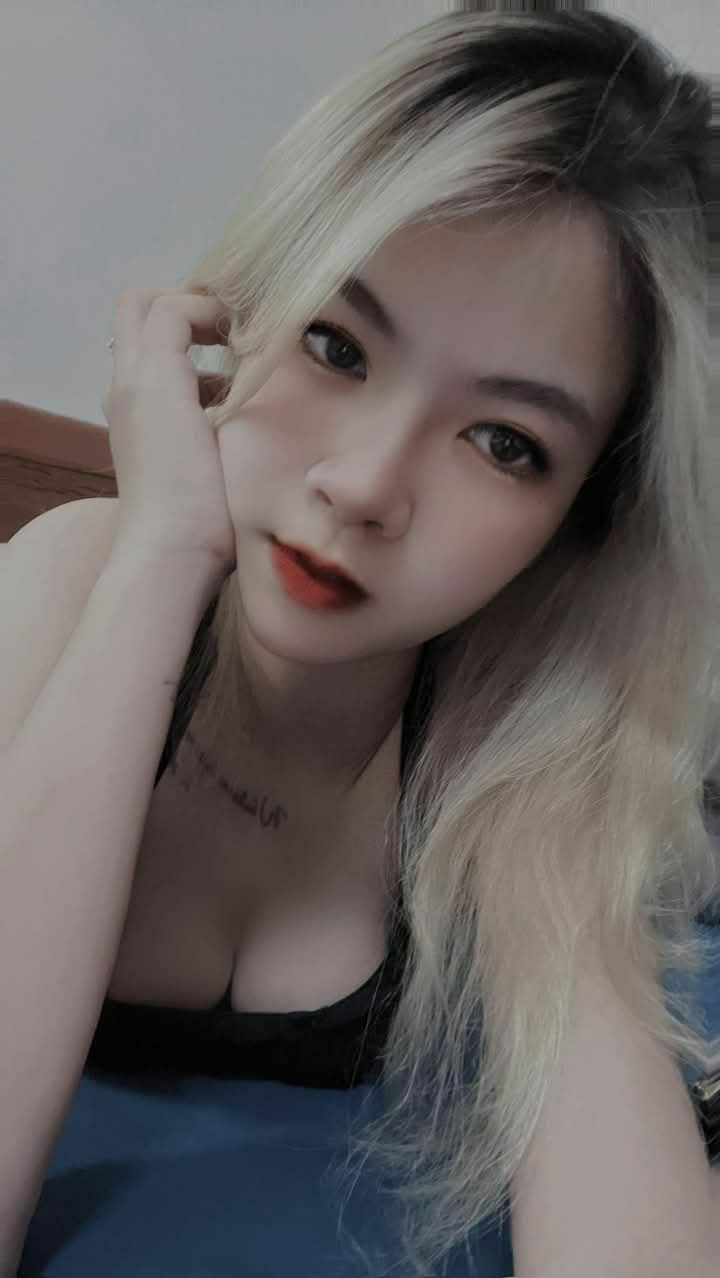 JUQ-189 "Bạn có chắc là ổn không...?" Câu chuyện NTR của tôi: Xu hướng tình dục của tôi khiến tôi để vợ yêu của mình bị cấp dưới làm tình